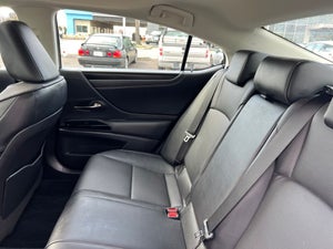 2022 Lexus ES 300h